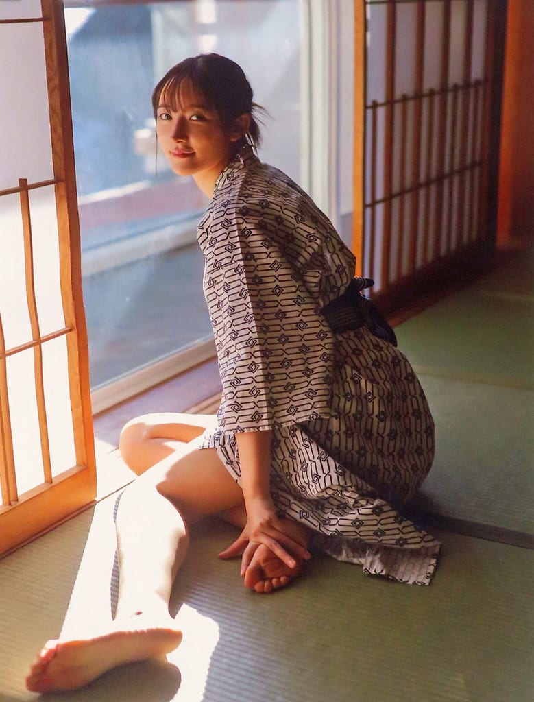 【サイン本】山崎あみ 1st写真集 『 Cantabile 』 Amazon.co.jp: 山崎あみ ファースト写真集 『 Cantabile 』 eBook