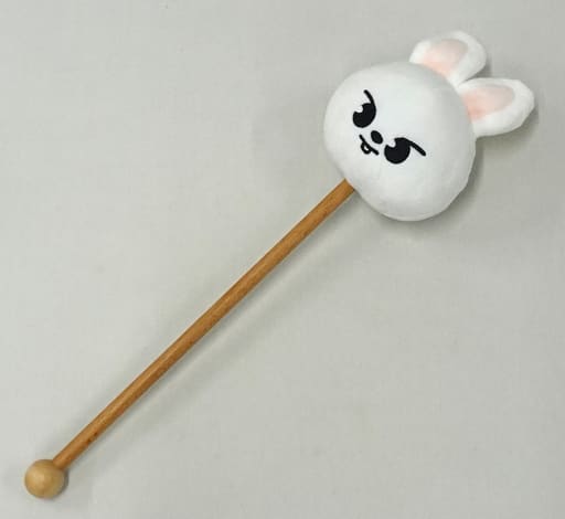 StrayKids Leebit SKZOOオリジナル ぬいぐるみ 肩たたき棒 駿河屋 -<中古>リノ SKZOO 肩たたき棒 Leebit 「Stray Kids 5