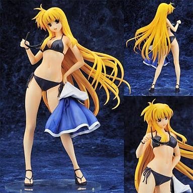 魔法少女リリカルなのはStrikers フェイト・T・ハラオウン -Summer holiday- (1/7スケール PVC製塗装済完成品)