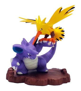 ポケモンフィギュア　ニドキングVSサンダー 希少☆ ポケモンフィギュア ニドキングVSサンダー - メルカリ
