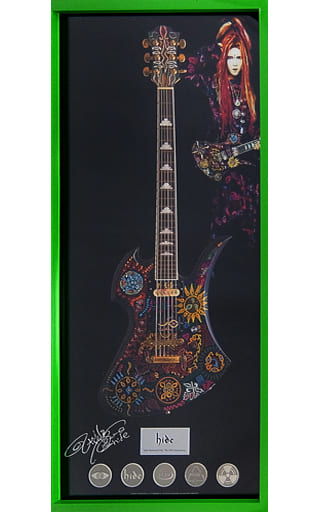 hide Memorial Day 10周年記念ギターポスターフレーム 駿河屋 -<中古>hide メモリアルポスターフレーム(ペイント) 「hide