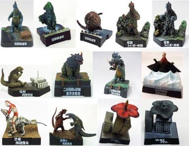 帰ってきたウルトラ怪獣名鑑「怪獣総進撃」フルコンプ全 13種　(中古品) 13種コンプ！帰ってきたウルトラ怪獣名鑑 怪獣総進撃 - メルカリ
