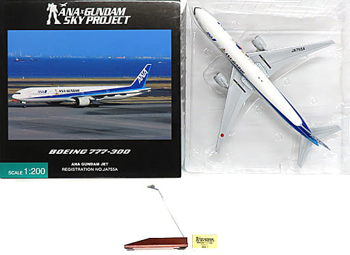 Boeing 777-300 ANA Gundam Jet | HLJ.com