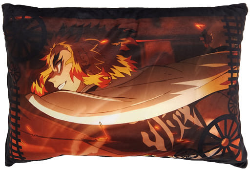 Kyojuro Rengoku (Scene photograph / facing left) Covered pillows' Demon ...