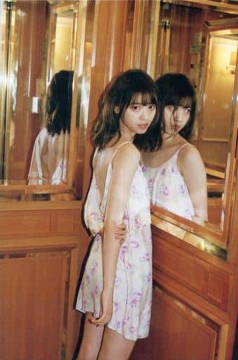 西野七瀬　風を着替えて　アザーカット写真集 値下げ 西野七瀬 写真集 「風を着替えて」アザーカット写真集 【公式通販】
