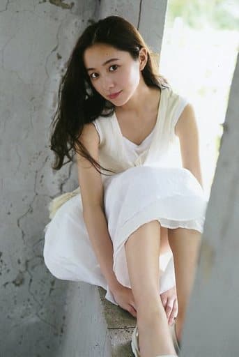堀田真由 ポストカード Amazon.co.jp: 堀田真由ファースト写真集 MY ポストカード付 : おもちゃ