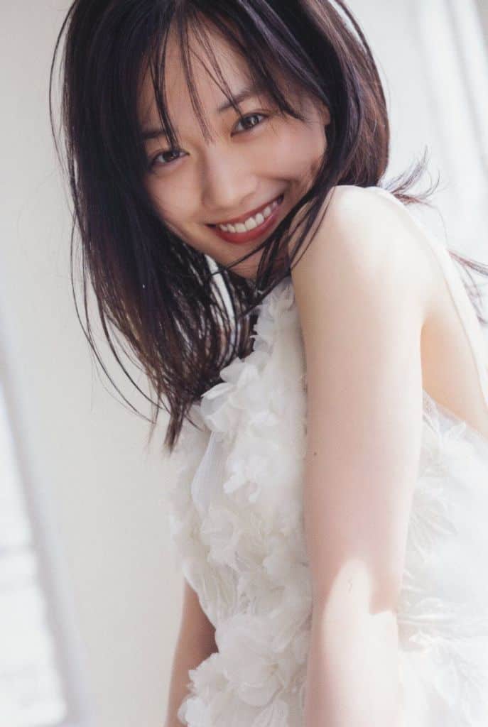 【特大 ポストカード】乃木坂46 山下美月★写真集 ヒロイン★付録★特典★ 乃木坂46山下美月の2nd写真集『ヒロイン』より全16種の書店限定ポスト