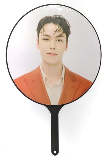 駿河屋 -<中古>バーノン IMAGE PICKET(うちわ) 「SEVENTEEN WORLD TOUR