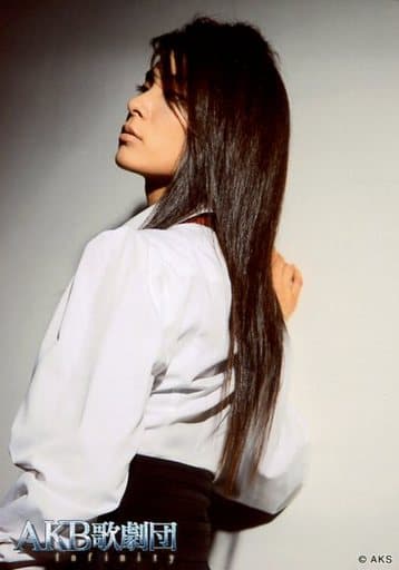 Sayaka Akimoto Upper Body Left Facing Akb Opera Infinity Pamphlet Bonus Goods Accessories Suruga Ya Com