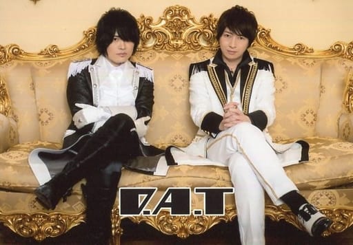 D A T 小野大辅 近藤孝行 卧式 全身 足见断 坐姿 服装灰色 白色 脚套 背景黄 B Set Marine Super Wave Live16 明信片 杂货 小物件 Suruga Ya Com