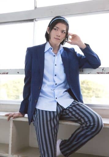 生写真 男 演员佐藤祐吾 东堂尽八 膝上 制服 坐姿 左手头型 角色生写真 舞台 飙速宅男 箱根学园新世代 开始 集换式明信片 生写真 男 演员佐藤祐吾 东堂尽八 膝上 制服 坐姿 左手头型 角色生写真 舞台 飙速宅男 箱根学园新世代 开始 集换式明信片