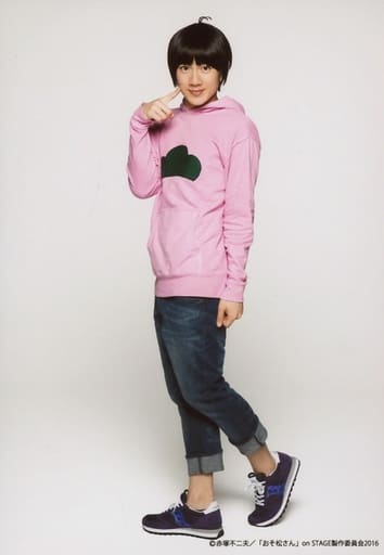 Official Photo Male Actor Ryotaro Akazawa Todomatsu Whole Body Hoodie Right Thumb Cheek Character Actor Shot 6 Children Stage Osomatsu On Stage Six Men S Show Time Bromide Goods Accessories Suruga Ya Com