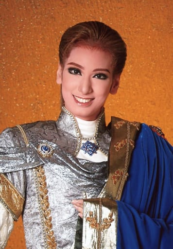 宝塚歌剧团 花组 柚香光 上半身 背景茶色 花组 雪华抄 金黄色的沙漠 钢铁照片 杂货 小物件 Suruga Ya Com