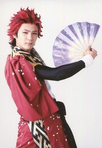 Official photo (male) / actor Kandai Ueda (Kiryu Kojiro) / Knee-high ...