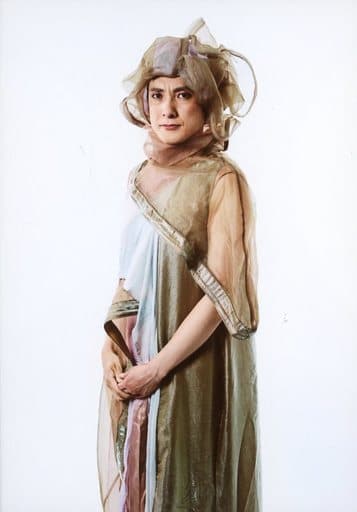 竹冈常吉 乌贼主席 膝上 服装米色 朝左 叠手 生写真 舞台 波塞冬的牙 Version蛤visual明信片 杂货 小物件 Suruga Ya Com