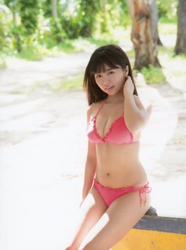 Yuno Ohara Kneecap Sitting Costume Pink Swimsuit Left Wrist 
