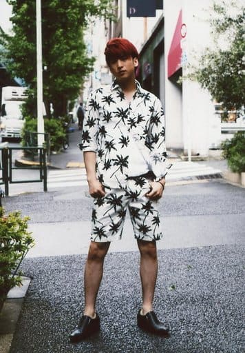 生写真 男 演员tokyo流星群 青木一马 全身 服装黑白 双手口袋 身体正面 室外 生写真 杂货 小物件 Suruga Ya Com
