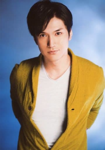 Official photo (male) / actor Daisuke Watanabe / Upper Body / Costume ...