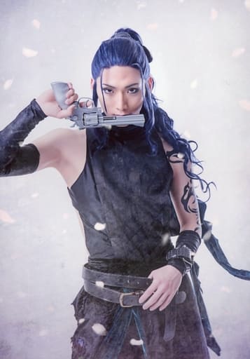 School 條拳 Taro Shiranuka Above The Knees Petals Background Gray Character Actor Shot Musical Hakuoki Shitan Hijikata Toshizo Bromide All Set Goods Accessories Suruga Ya Com