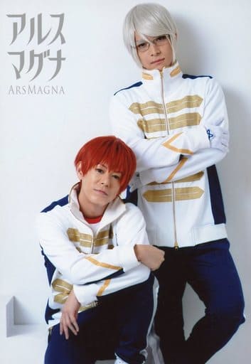 阿尔苏magna Oh Se 神生明 矢田悠記 泉奏 膝上 服装白蓝 臂编 背景白 阿尔苏magna抽赏照片明信片 杂货 小物件