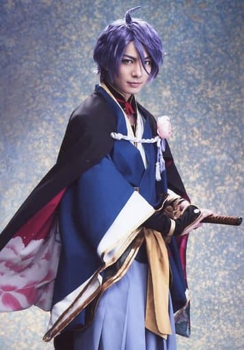 生寫真 男 演員和田琢磨 歌仙兼定 膝上 右向 背景灰色 生寫真 演出 刀劍亂舞 Online 悲伝結之眼不歸 明信片 個人set 雜貨 小配件