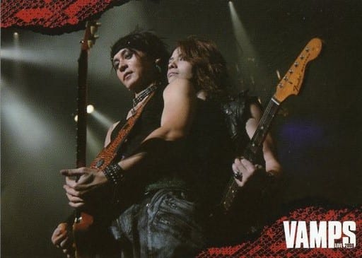 駿河屋 -<中古>VAMPS/hyde・K.A.Z/ライブフォト・横型・膝上