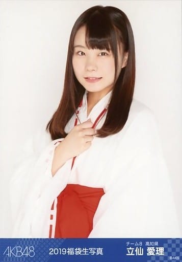 駿河屋 -<中古>立仙愛理/バストアップ/2019年 AKB48 Team 8 福袋