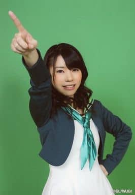 生写真 女 声优 Wake Up Girls Wake Up Girls 奥野香耶 上半身 衣服白绿 蝴蝶结绿 插右手手指 背景绿 Wake Up Girls Bromide Collection Vol 1 杂货 小物件