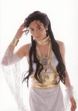 Ryohei 觀世音菩薩 膝上 生寫真 服裝白 金 右手頭 背景白 舞台 最游記歌劇傳 雜貨 小配件 Suruga Ya Com