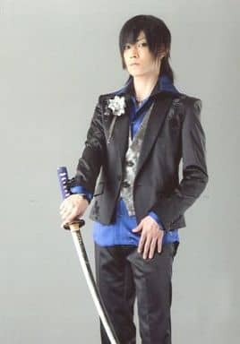 Yuki Tamaki Penglai Black Sword Hizaue Costume Black Blue Left Facing Right Handed Sword Mouth Closed Background Grey Character Actor Shot Stage Betrayal Knows My Name Vol 3 Goods Yuki Tamaki Penglai Black Sword Hizaue Costume Black Blue Left Facing Right Handed Sword Mouth Closed Background Grey Character Actor Shot Stage Betrayal Knows My Name Vol 3 Goods