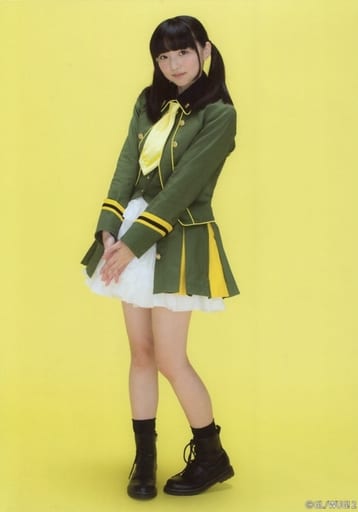 生写真 女 配音演员 Wake Up Girls Wake Up Girls 田中美海 全身 服装绿 黄色 裙子白 领带黄 双手合十 背景黄 Wake Up Girls Bromide Collection Vol 3 杂货 小物件