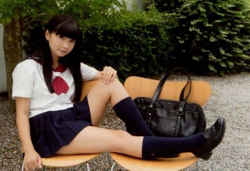 黒宮れい セーラー服 