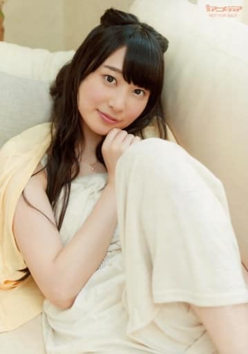 声優：山下七海／1st写真集『Baciami』（貴重アイテム／新品 