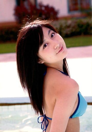 駿河屋 -<中古>小野恵令奈/バストアップ・水着水色・体右向き・首傾げ