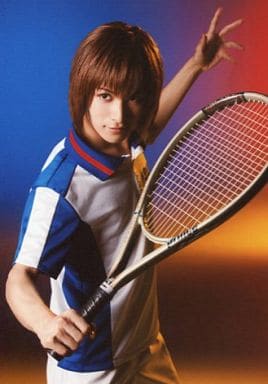 生寫真 男 演員矢田悠佑 不二周助 膝上 製服白 藍色 右拍 左手舉起 生寫真 音樂劇 網球王子 青學vs四天寶寺