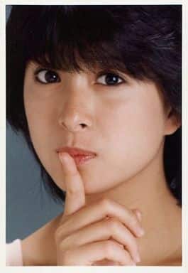 駿河屋 -<中古>河合奈保子/顔アップ・右手人差し指口元/BOMB アイドル