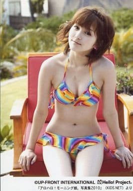 駿河屋 -<中古>モーニング娘。/光井愛佳/膝上・水着・椅子に座り