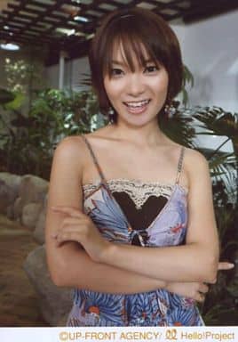 駿河屋 -<中古>モーニング娘。/保田圭/上半身・腕組み・衣装薄青色・口