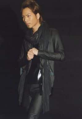 組成第三代j Soul Brothers 登坂広臣 膝上 服裝黑色 雙手 視線左 背景黑色 Powder Snow 不永遠地結束的冬天 Exile Mobile Ex Family 會員限定優待 雜貨 小配件