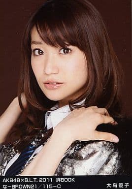 大島優子 AKB48 B.L.T. 2011 絆BOOK 生写真 大島優子 AKB48 B.L.T. 2011 絆BOOK 生写真 - メルカリ