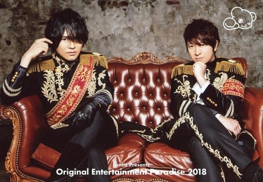 D A T 小野大輔 近藤孝行 橫型 膝上 沙發坐 小野左手下巴 背景牆灰色 Original Entertainment Paradise Oare Para 18 We Lluminate Party 生寫真set D A T 雜貨 小配件