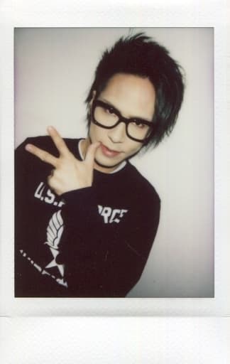 R 指定 宏崇 上半身 服装黑色 白别名印刷 左手和平大拇指订立 实况chieki 杂货 小物件 Suruga Ya Com