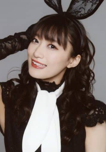 駿河屋 -<中古>i☆Ris/茜屋日海夏/バストアップ・衣装黒・右手頭・顔