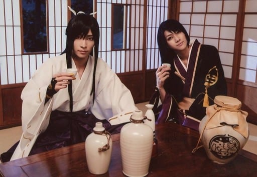 小林凉 太郎太刀 小坂凉太郎 次郎太刀 卧式 全身 内番服装 右手猪口 室内 角色短片 舞台 刀剑乱舞 Online 慈伝日日的叶子飘落的 随机明信片 杂货 小物件