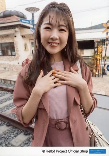 駿河屋 -<中古>アンジュルム/中西香菜/上半身・衣装ピンク・両手胸元