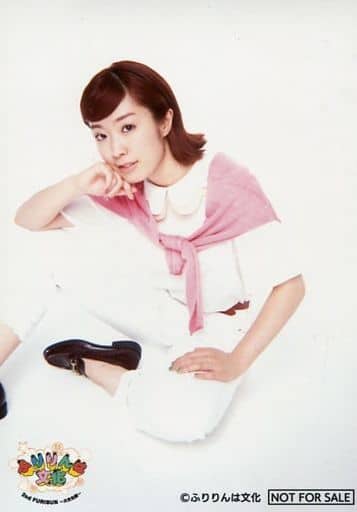 Official Photo Female Voice Actor Ai Furihata Whole Body Costume White Pink Sitting Left Right Hand Cheek Left Hand Left Foot Background White