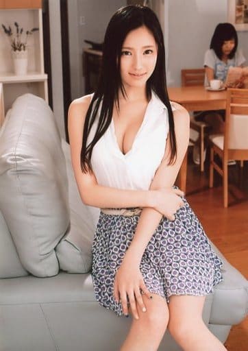 駿河屋 -【アダルト】<中古>桃谷エリカ/膝上・座り・衣装白・青