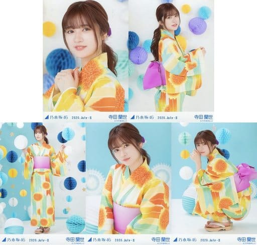 乃木坂46 寺田蘭世 2020.July-II 生写真 3種コンプ 駿河屋 -<中古>◇寺田蘭世/「乃木坂46 2020.July-II」WebShop 限定