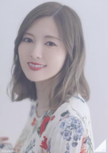 白石麻衣 バストアップ 花柄ワンピース 白石麻衣 卒業 ランダム生写真 Goods Accessories Suruga Ya Com