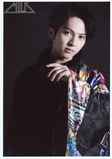 M!LK 生写真 吉田仁人 多め Amazon.co.jp: M!LK 吉田仁人 生写真 サイン入り : 文房具
